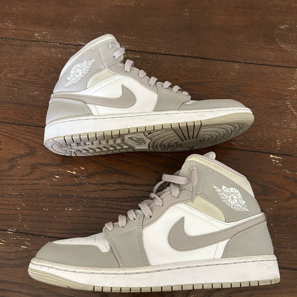 Air Jordan 1 mid Linen